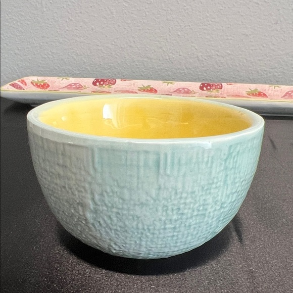 Mud Pie | Ceramic Strawberry Serving Tray w/ Bowl - Picture 6 of 12